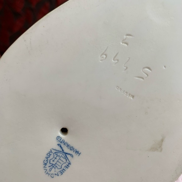 Traditional Hungarian ceramics. About 10 cm tall and are Herend brand. - Picture 2 of 2